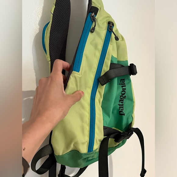 Patagonia Atom Sling Shoulder Bag - Picture 3 of 11